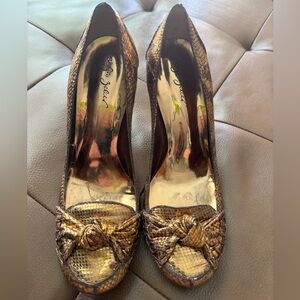 Sergio Zelcer Metallic Brown Knot-Front Pump